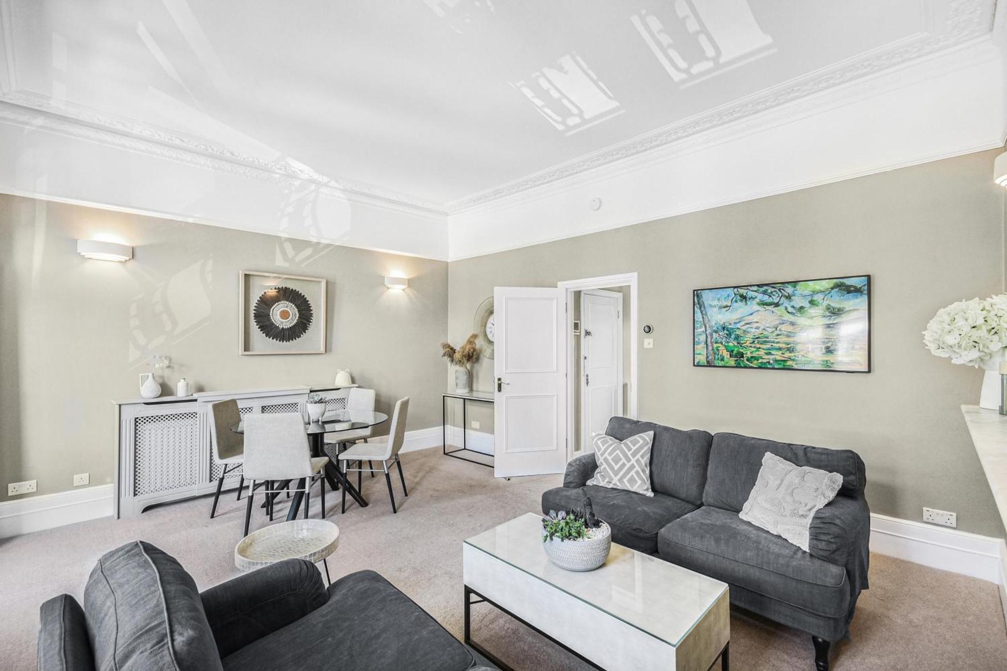 Lovely Large 1 Bed Renovated Flat W Balcony & 600Mb Wifi Londres Extérieur photo